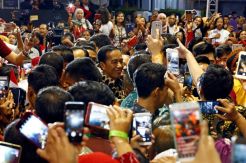 Antusias Warga Indonesia di Singapura Sambut Jokowi