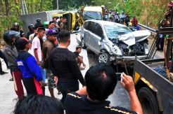 Kecelakaan Karambol di Sigar Bencah Semarang Libatkan Tiga Kendaraan