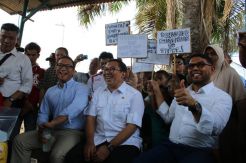 Wakil Ketua DPR Fadli Zon Kunjungi Warga Kebun Bayam