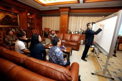 HT Bahas Pembangunan Infrastruktur Digital dengan TAITRA