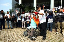 Koalisi Masyarakat Sipil Antikorupsi Desak KPK Tahan Setya Novanto