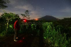 Meskipun Intensitas Gempa Menurun, Gunung Agung Tetap Berstatus Awas