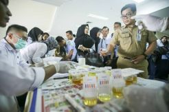 Pegawai Pemkot Batam Jalani Tes Urine