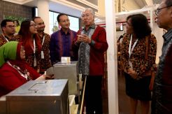 Mendag Tinjau Paviliun Sampoerna di Trade Expo Indonesia