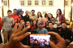 Pekan Terakhir Jadi Gubernur, Djarot Temui Ratusan Warga di Balai Kota