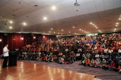 HT Beri Kuliah Umum di Universitas Negeri Makassar