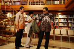 Hari Ke-9 Menjabat, Anies-Sandi Datangi BJ Habibie