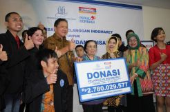 Indomaret Serahkan Donasi Rp2,7 Miliar kepada YPAC