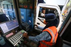 Tol Suramadu Terapkan Pembayaran dengan E-Toll Card