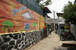 Warna-warni Kampung Penas Tanggul Cipinang
