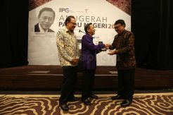 Mantan Wapres Boediono Hadiri Anugerah Pandu Negeri 2017