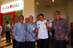 Sandiaga Uno Kunjungi Bank DKI