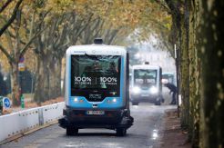 Bus Tanpa Sopir Resmi Beroperasi di Paris