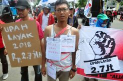 Jelang Penetapan UMK, Buruh Semarang Kembali Demo