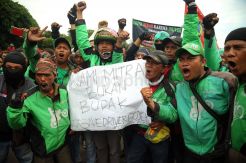 Ribuan Ojek Online Tuntut Regulasi Transportasi Online