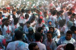 2.000 Peserta Ramaikan Ajang Lari I Loop Run