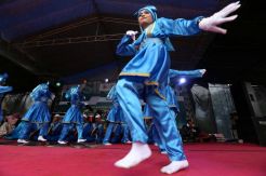 Festival Seni Maritim di Pantai Mombhul Bawean