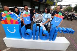 Blibli.com Serahkan Hadiah Mobil Kepada Pelanggan Beruntung