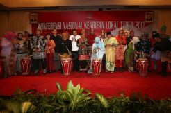 Mensos Tutup Konferensi Nasional Kearifan Lokal 2017