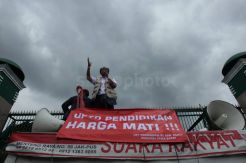 UPTD Pendidikan Demo Tolak Permendagri