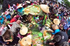 Petani Kendeng Gelar Kenduri Lingkungan di Halaman DPRD Jateng