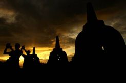 Berburu Sunrise di Candi Borobudur