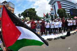 Massa Muhammadiyah Gelar Aksi Save Palestina