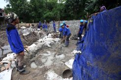 Perbaikan Tanggul Kali Pulo Jatipadang