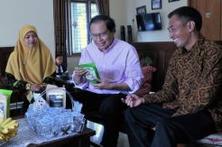 Rizal Ramli Kunjungi Rumah UKM Karanganyar