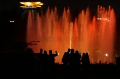Atraksi Air Mancur Meriahkan Pesta Pergantian Tahun