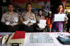 Polres Pelabuhan Tanjung Perak Ungkap Sindikat Pemalsu Dokumen Kependudukan