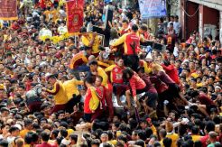 Puluhan Ribu Orang Hadiri Upacara Black Nazarene di Filipina