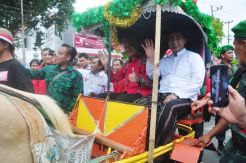 Pasangan Ganjar-Yasin Daftar ke KPU Jawa Tengah