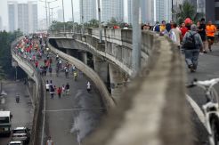 Warga Antusias Berolahraga di Car Free Day Flyover Antasari