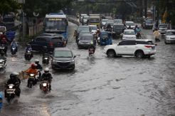Hujan Deras, Air Genangi Kawasan Jalan Panjang Jabkar