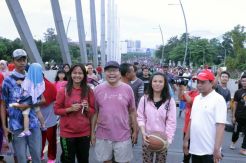 Rizal Ramli Nikmati Car Free Day Bersama Masyarakat Bekasi