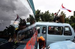 Ratusan Sopir Angkot Gelar Aksi Demo di Depan Balai Kota Jakarta
