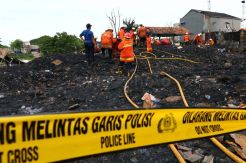 Lapak Barang Bekas di Kalideres Terbakar