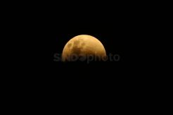 Super Blue Blood Moon Tampak Jelas dari Monas