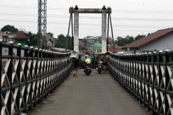 Jembatan Alternatif Roda Dua di Pasar Minggu