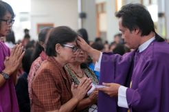 Perayaan Ekaristi Rabu Abu di Kota Malang
