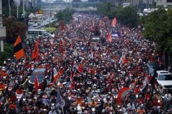 Ribuan Jakmania Rayakan Kemenangan