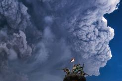 Gunung Sinabung Kembali Meletus