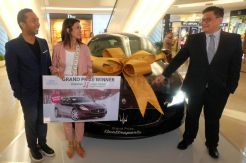Plaza Indonesia Serahkan Hadiah Program Roaring 27 Grand Draw Maserati