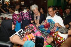 Presiden Jokowi dan Managing Director IMF Kunjungi Pasar Tanah Abang
