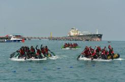 Korps Marinir Gelar Lomba Renang dan Dayung Lintas Selat Sunda