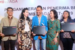 CIMB Niaga Berikan Beasiswa Kepada 100 Mahasiswa Berprestasi