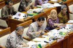 Komisi XI DPR dan Dirjen Pajak Rapat Bahas Evaluasi Penerimaan Negara