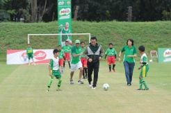 Menpora Tendang Bola Buka MILO Football Championship 2018
