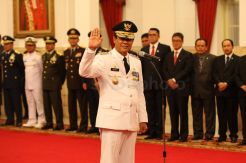 Presiden Jokowi Lantik Wagub Kepri Isdianto